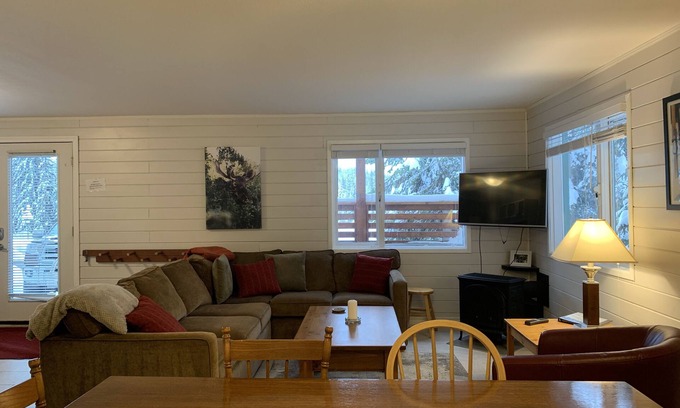 Silver Star Mountain Apartment | Cozy, ground floor suite, with private hot tub - backs onto chairlift.