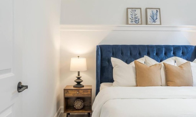 Port Hope Apartment | Cozy Haven in Port Hope: Explore, Relax, Recharge