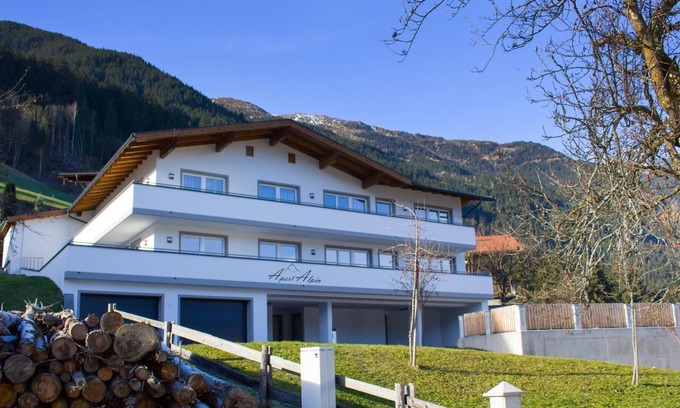 Hippach Apartment | Cozy - high quality furnished apartment with stunning views