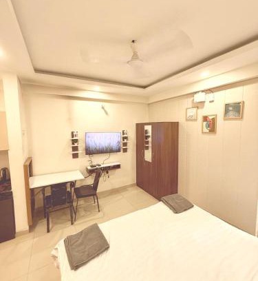 Solan Apartment | Cozy hill view solan