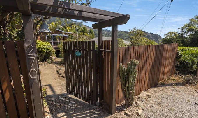 Stinson Beach House | Cozy Hillside Cottage with Fenced Garden