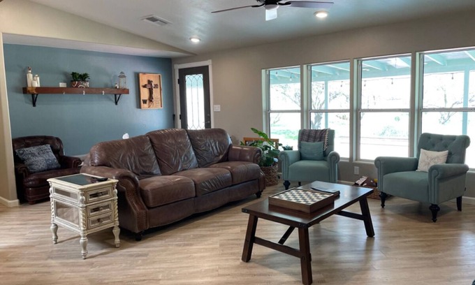 Catalina House | Cozy Home Away From Home