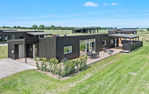 Hvidbjerg Strand House | Cozy Home In Børkop With Sauna