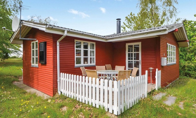 Øer Strand House | Cozy home in Ebeltoft with kitchen