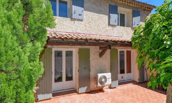 Eyguieres House | Cozy home in Eyguières with WiFi