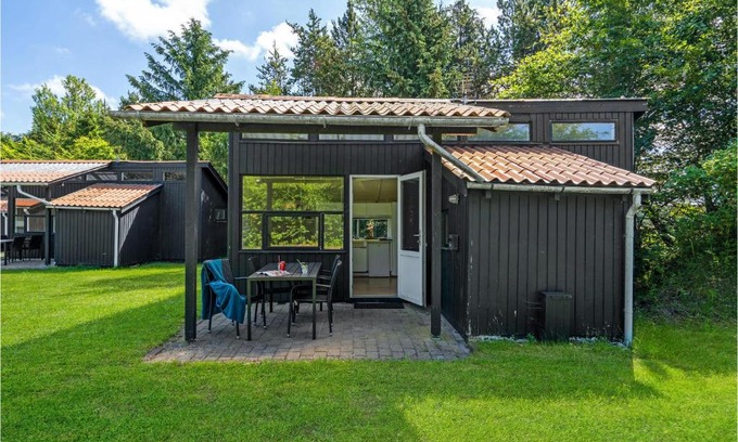 Hampen House | Cozy Home In Hampen With Wifi