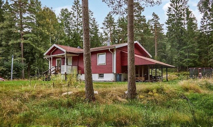 Orust Municipality House | Cozy home in Henån with sauna