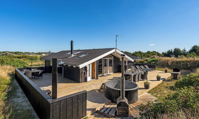 Bjerregaard House | Cozy home in Hvide Sande with sauna