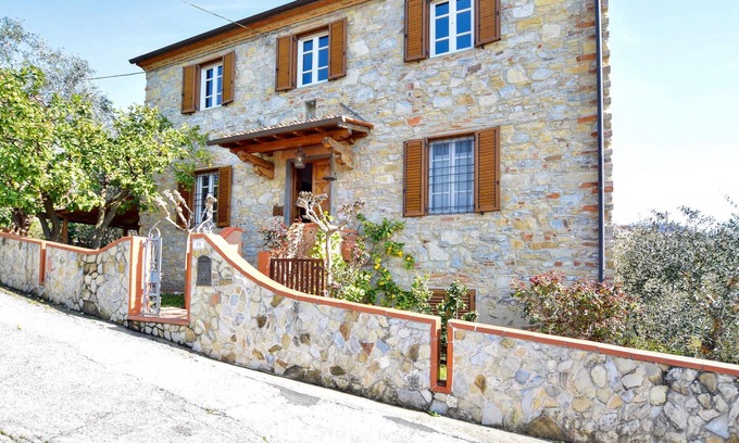 Pieve a Elici House | Cozy home in Massarosa with kitchen