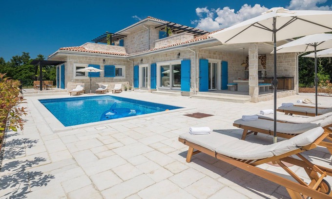 Municipality of Zminj House | Cozy home in Pifari with WiFi
