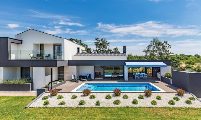 Fazana House | Cozy home in Valbandon with WiFi