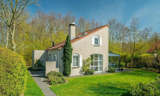 Brouwershaven House | Cozy Home Near the Lake