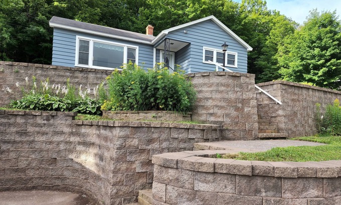 Houghton House | Cozy Houghton Home- located near most major attractions in this area!