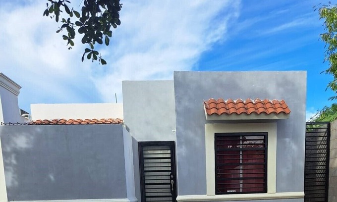Culiacan House | Cozy House in a Quiet Area. Fast Connection to the City Center