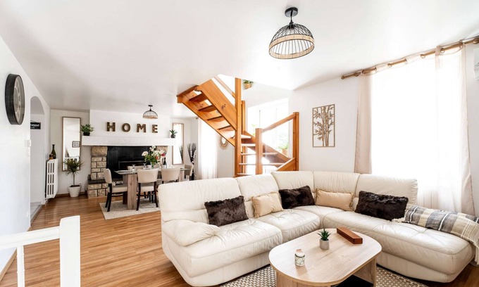 Saugnac-et-Cambran Apartment | Cozy house with all amenities