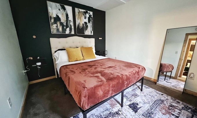 Tyrone House | Cozy house with backyard