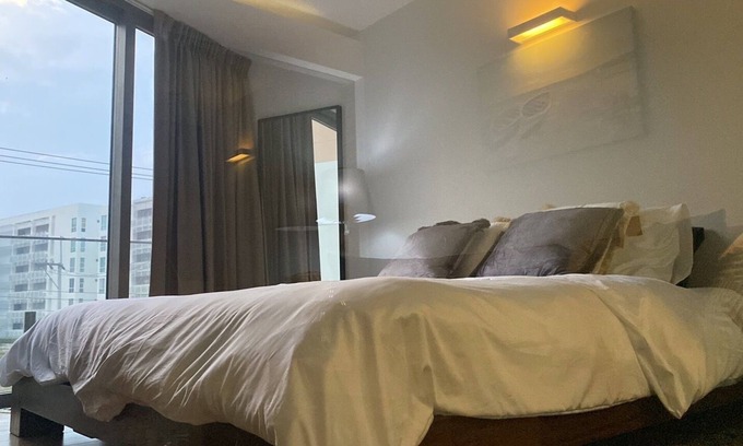 Khao Takiab Condo | Cozy Hua Hin beach condo 200m walking distance to Takiab beach. Quiet home