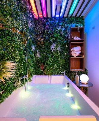 Chartrons Apartment | Cozy Jacuzzi Bordeaux Chartrons