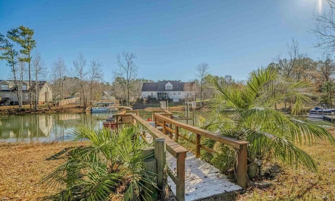 Prosperity House | Cozy Lake Murray lake front house with dock