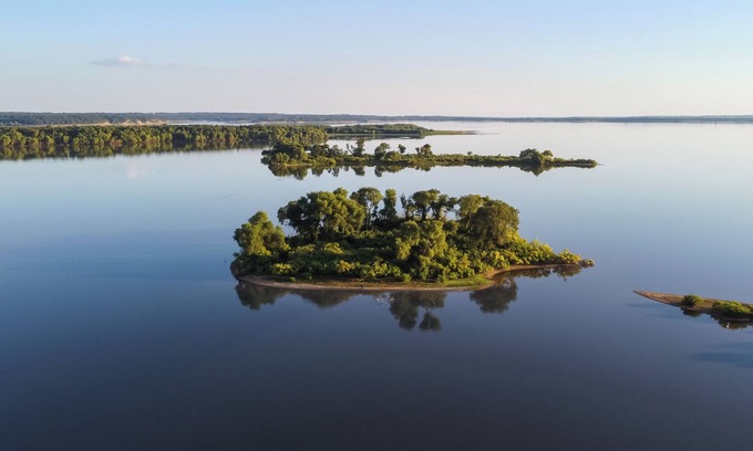 Madill Hotel | Cozy Lakeside Suite- 2BR hotel room by the lake- Texoma Shores Resort