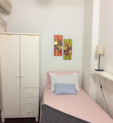 Kuala Lumpur House | Cozy Little Room at Suria Kipark Damansara Apartment with Single Bed and a Foldable Mattress