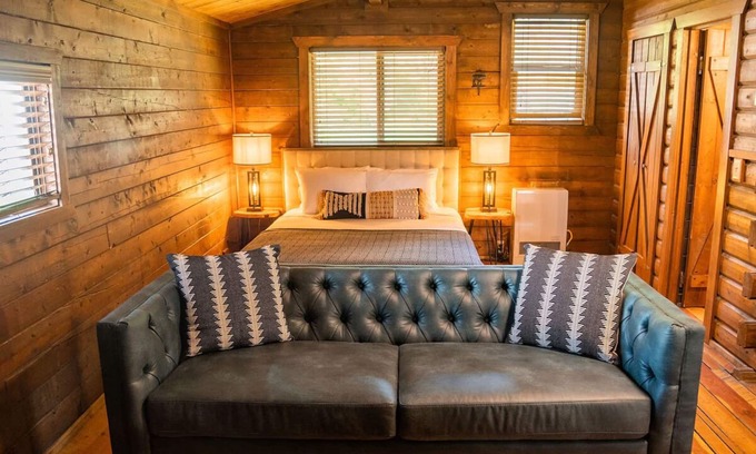 Pagosa Springs Hotel | Cozy Log Cabin w/Hot Tubs & Mountain Views: Enjoy Hot Springs w/Easy Reach