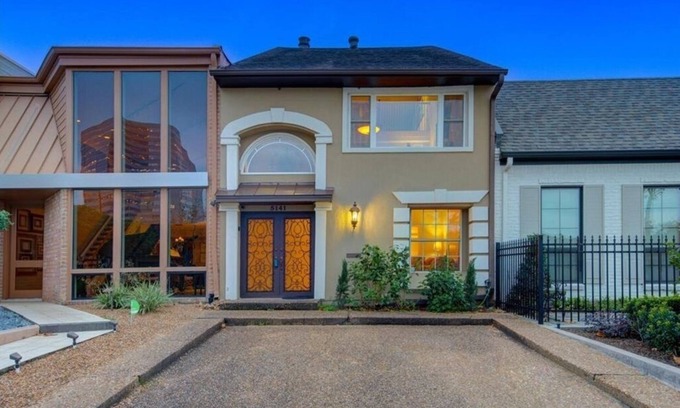 Uptown House | Cozy Mediterranean Colonial House in Galleria