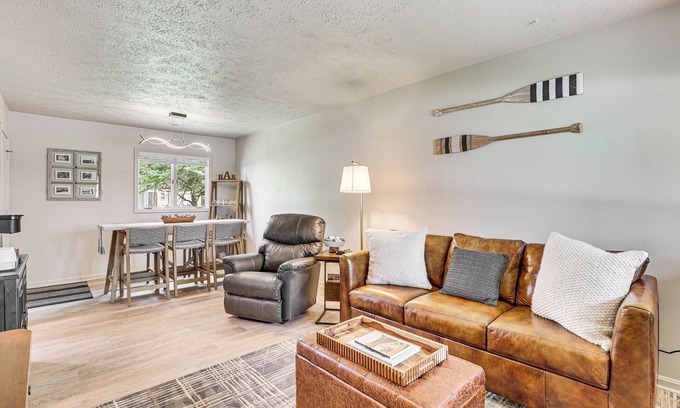 Canton House | Cozy Meyers Lake Townhome: Near Hall of Fame!