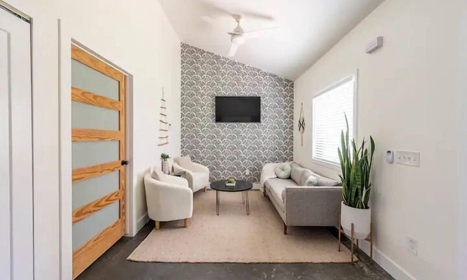 Betmar La Villa House | Cozy Modern ATL Guest House