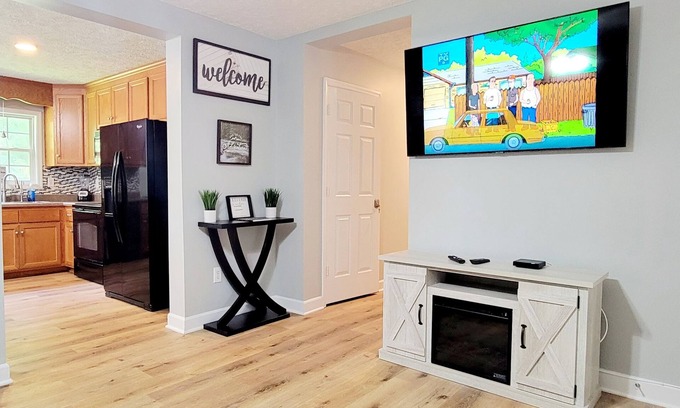 Kabletown Cottage | Cozy Mountain Cottage - Perfect for Friends, Family