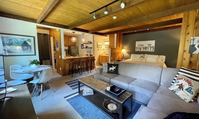 Elkhorn Condo | Cozy Mountain Hideaway
