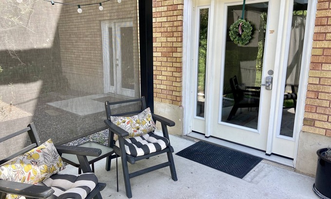 South Ogden Apartment | Cozy one bedroom one bathroom basement apartment with in-unit laundry