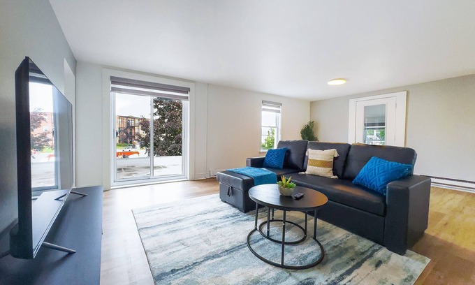 Bobcaygeon Apartment | Cozy & Pet-Friendly 3BR Retreat in Bobcaygeon