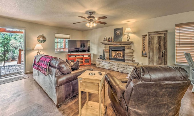 Ruidoso Cottage | Cozy & Pet-friendly Ruidoso Cabin w/ Private Deck!