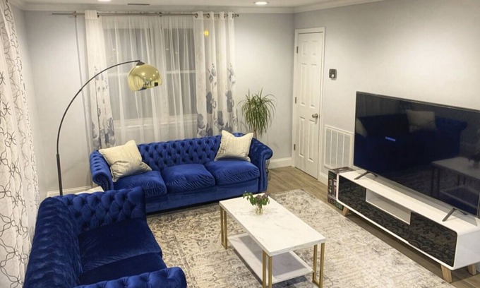 Northeast Philadelphia Apartment | Cozy Phila Apartment ★ King+Full Bed ★ Free WiFi & Parking