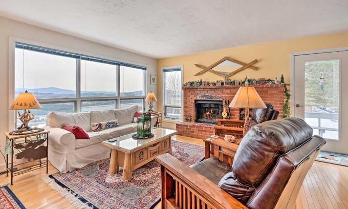 Plymouth House | Cozy Plymouth Home with Unobstructed Mtn Views!
