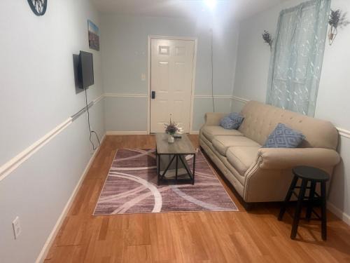 Spring House | Cozy Private Apartment