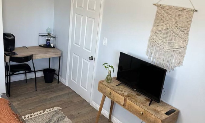 Colton Apartment | Cozy private, one bedroom, one bath in Colton with AC, WiFi. Attached to home
