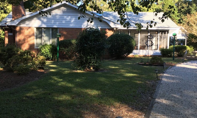 Sunset Beach House | Cozy, Quiet, 1.8 Miles From Sunset Beach! WiFi, Cable, Pets OK!