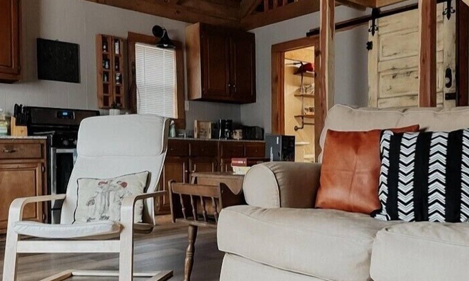 Oxford Cabin | Cozy & Quiet cabin 15 mi from Ole Miss/ 4 miles from Sardis Lake
