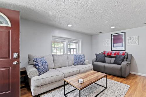 Indianapolis House | Cozy & Quiet Home Away from Home