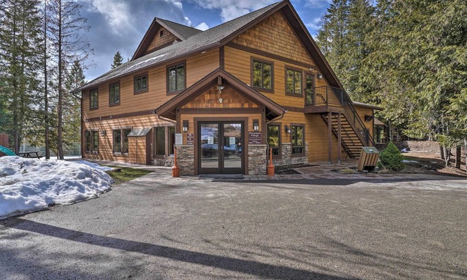 Whitefish Condo | Cozy Resort Condo ~ 2 Mi to Whitefish Mtn Resort!