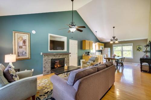 Taylorsville House | Cozy Resort-Style Escape on Taylorsville Lake!