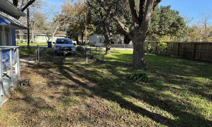 Geronimo House | Cozy Retreat in Geronimo w/2 BD