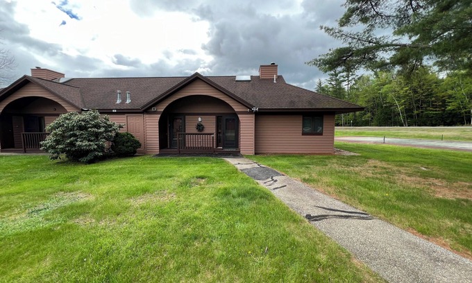 Woodstock Resort | Cozy Retreat in Woodstock, NH - Ski & Golf