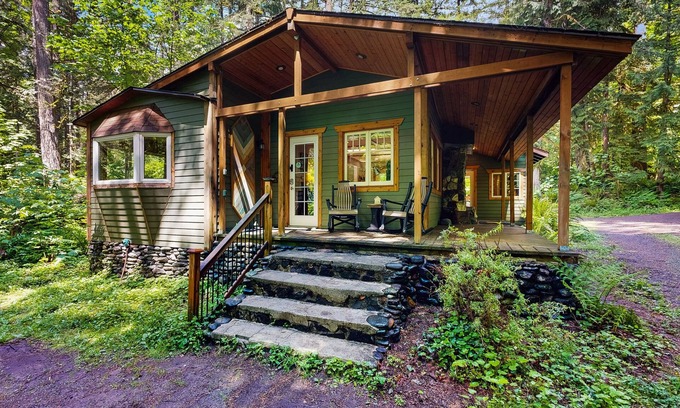 Washougal Cottage | Cozy Riverfront Cottage with Charming Interior & Hot Tub - Dog-Friendly