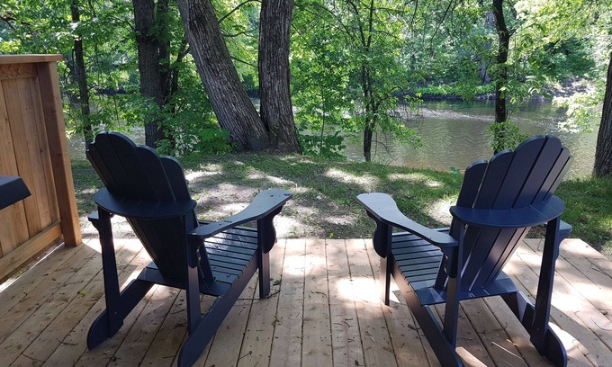 Tweed House | Cozy Riverfront Cottages