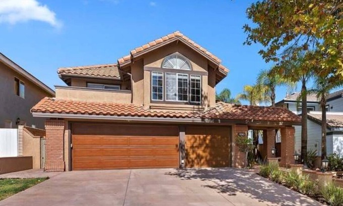 Corona House | Cozy room w pool/spa/gym access & panoramic view of the city! Mins from Disney!