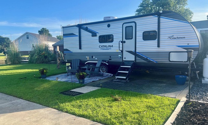 Colington House | Cozy RV with WiFi and AC in Welcoming Grandy