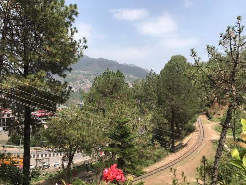 Deoghat Apartment | Cozy Solan Apartment with Stunning Views